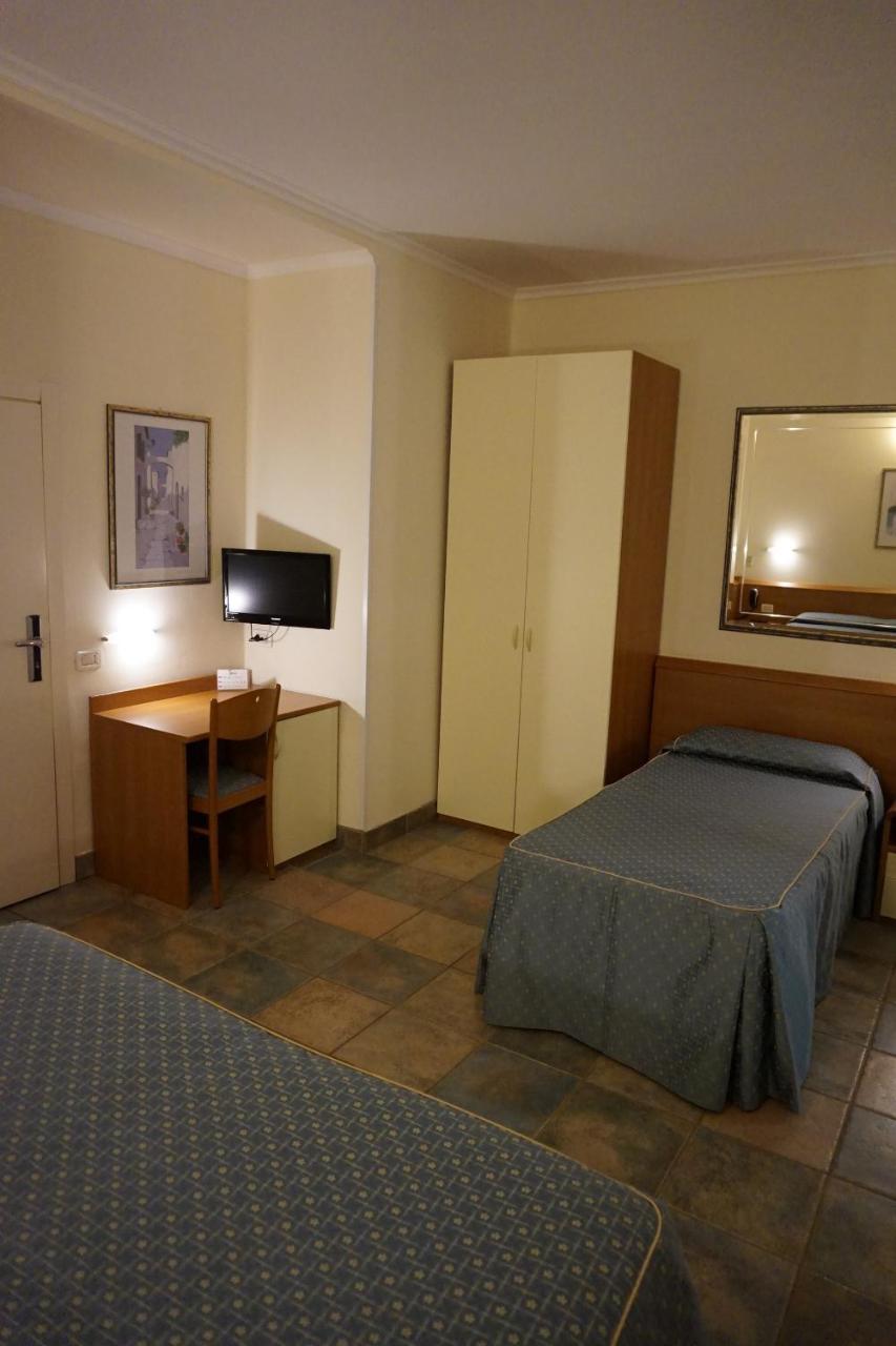 Hotel Angela 法诺 外观 照片