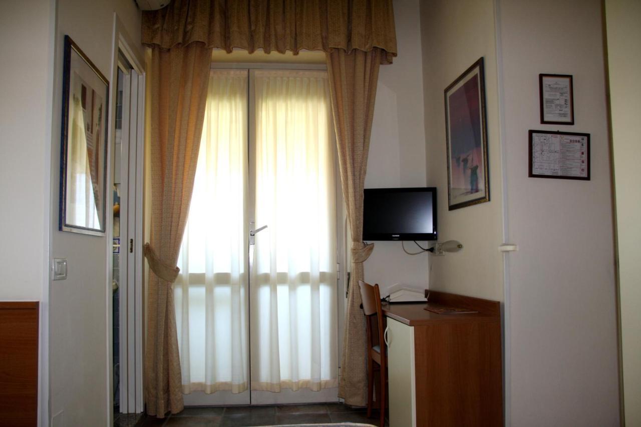 Hotel Angela 法诺 外观 照片