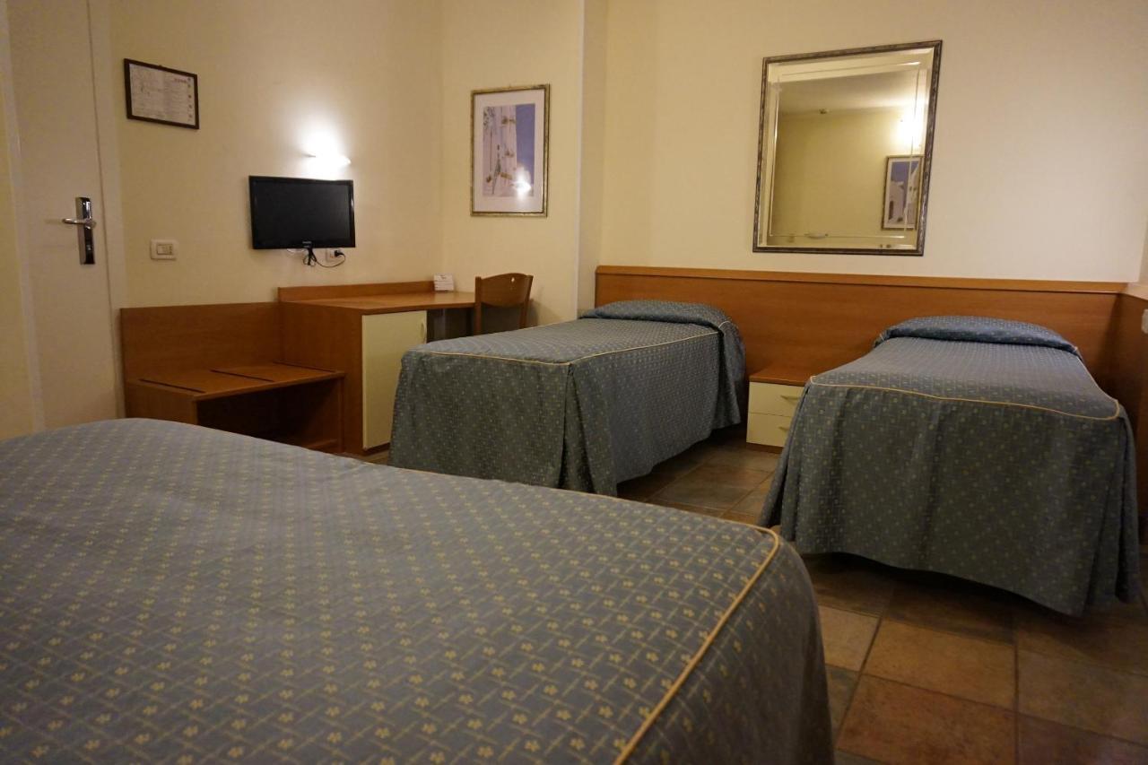 Hotel Angela 法诺 外观 照片