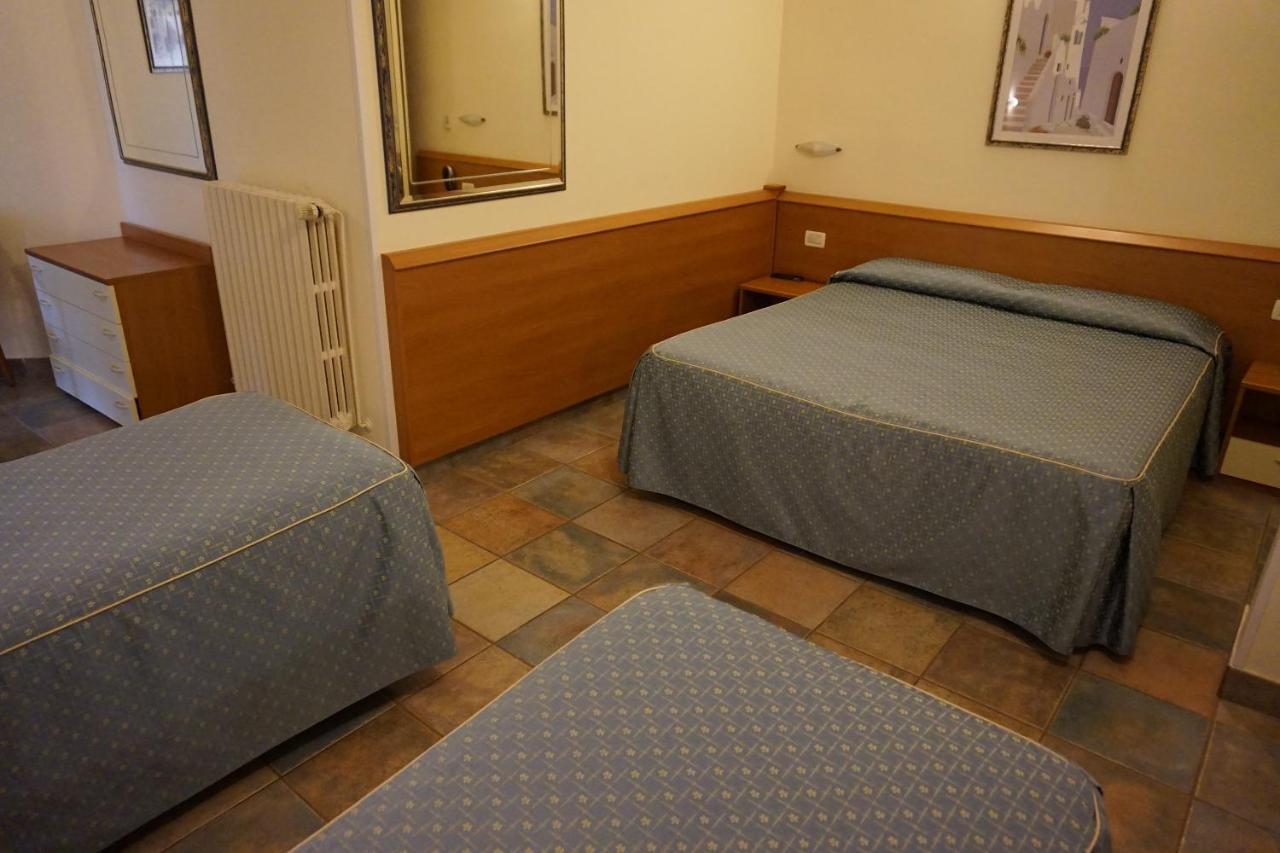 Hotel Angela 法诺 外观 照片