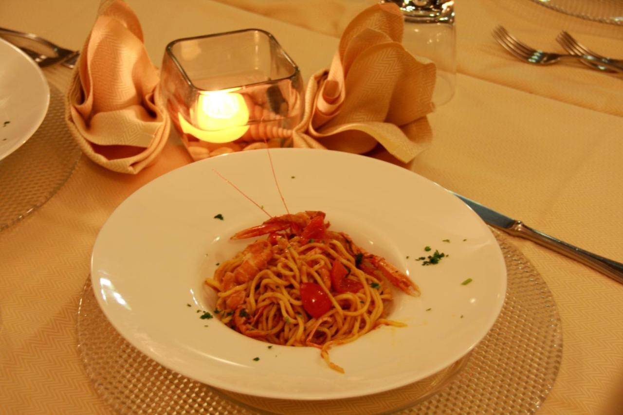 Hotel Angela 法诺 外观 照片